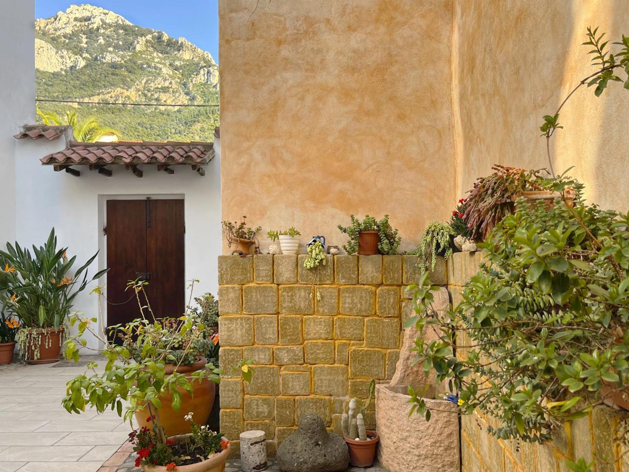 Casa Lia - Independent Apartment In The Gulf Of Orosei กัลเตลลิ ภายนอก รูปภาพ